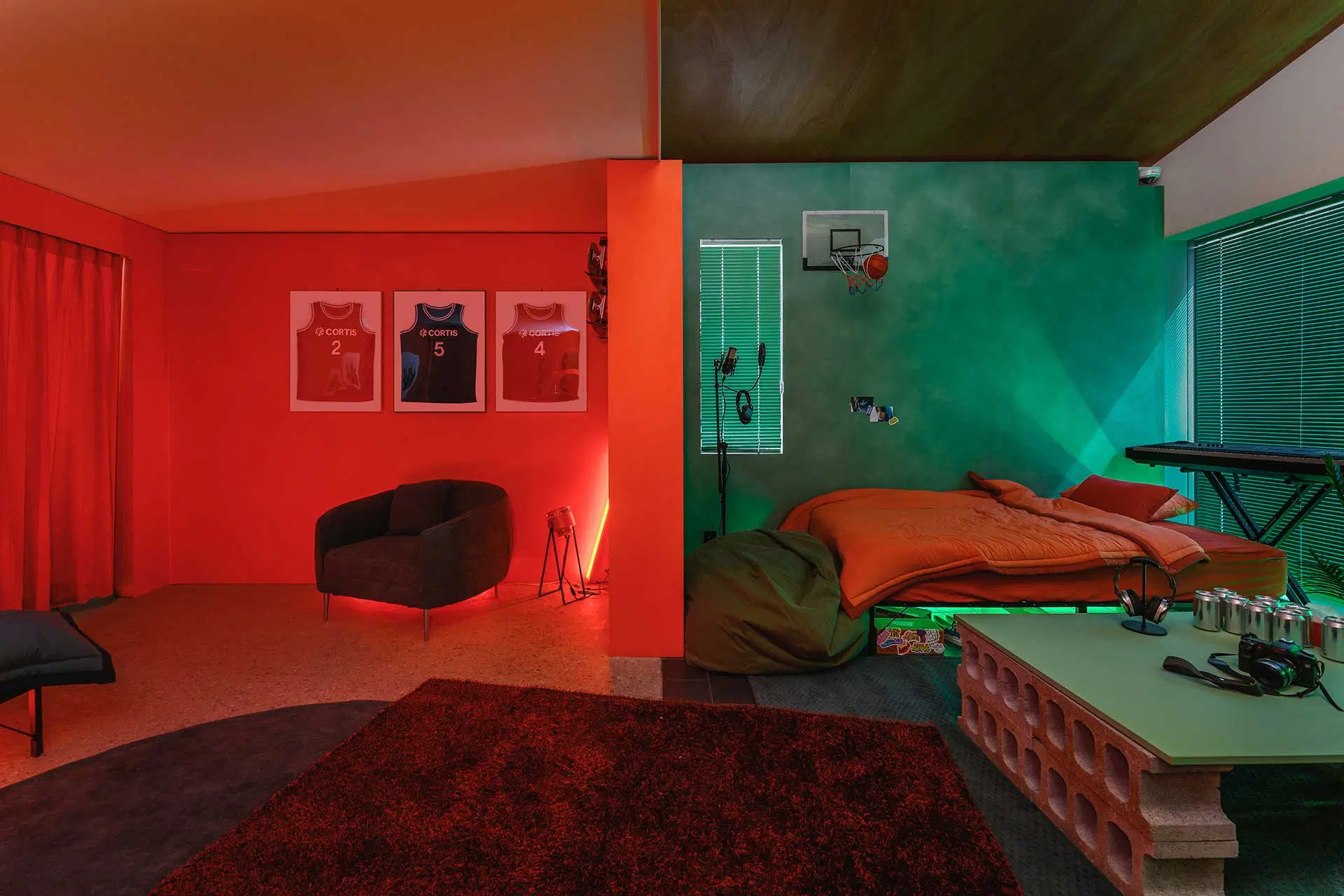 Airbnb & CORTIS Seoul hideout 4