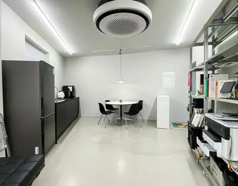 pragmatic studio office