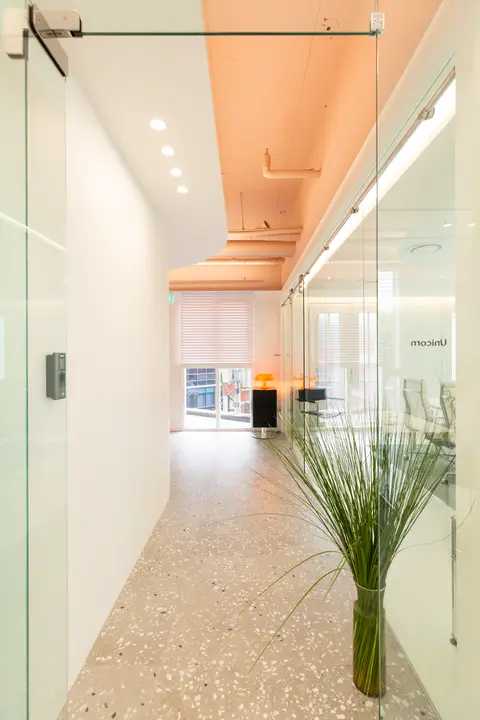 SHOWKET Office 9