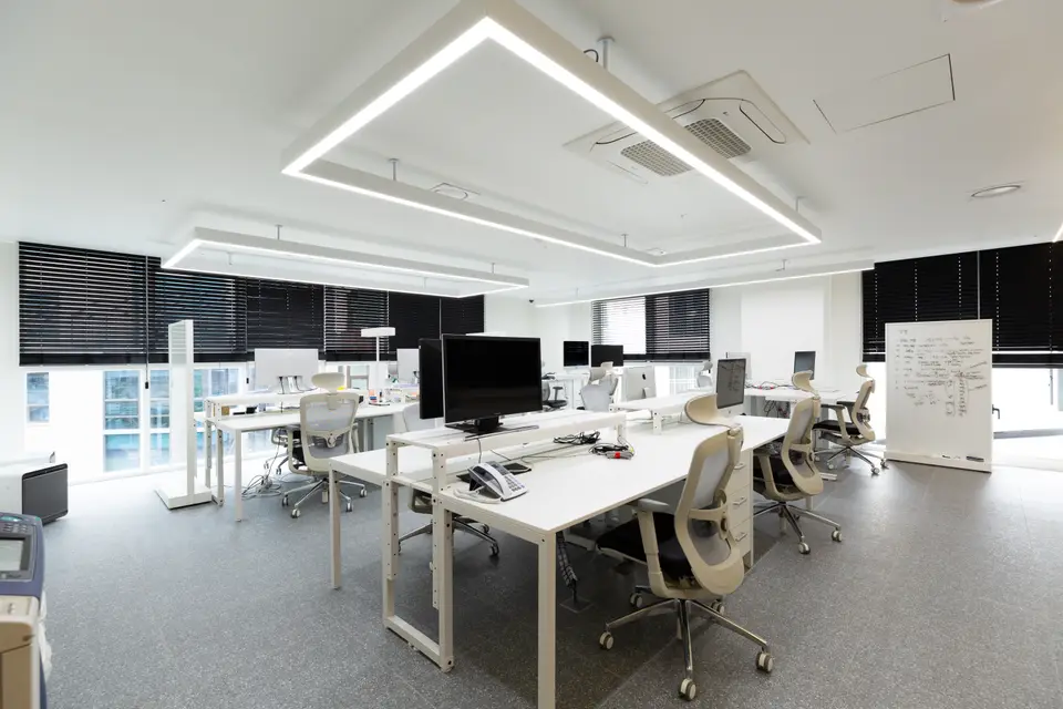 SHOWKET Office 13