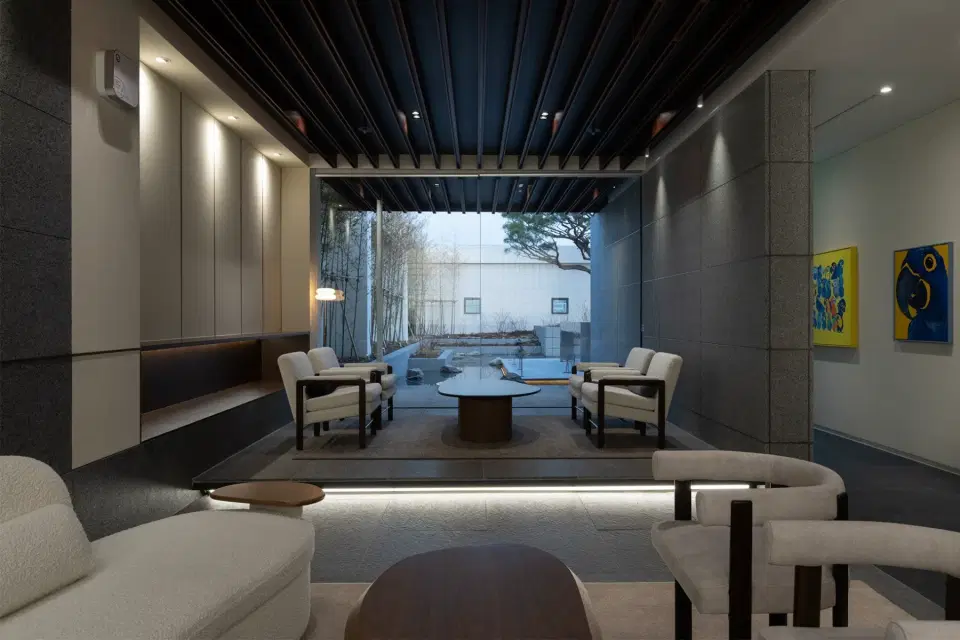 H. Hotel Gallery